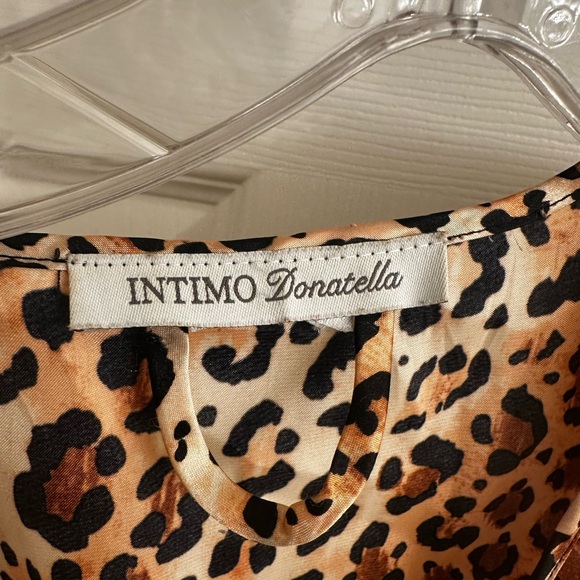 Intimo Leopard Print Satin Robe - Picture 3 of 3